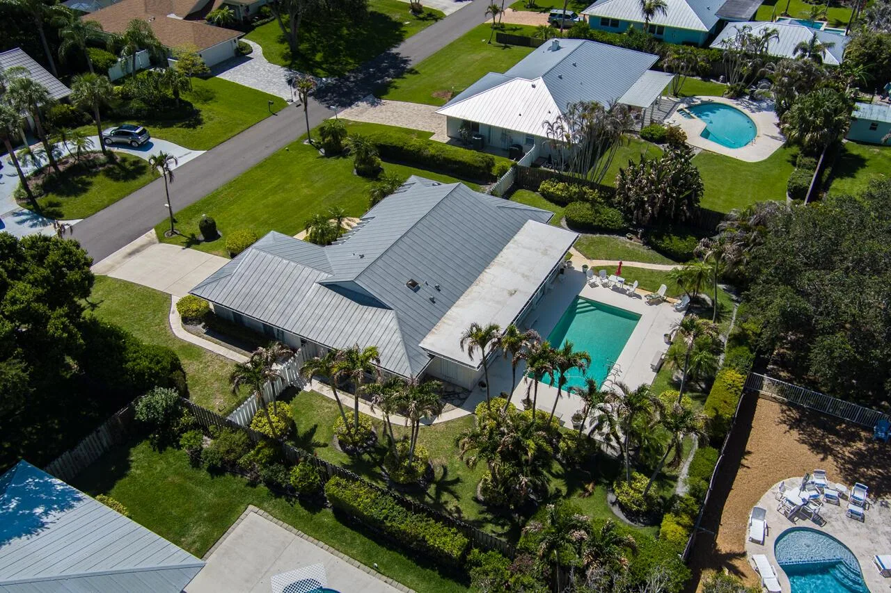 9268 SE Gettysburg Court, Hobe Sound, FL 33455 photo 2