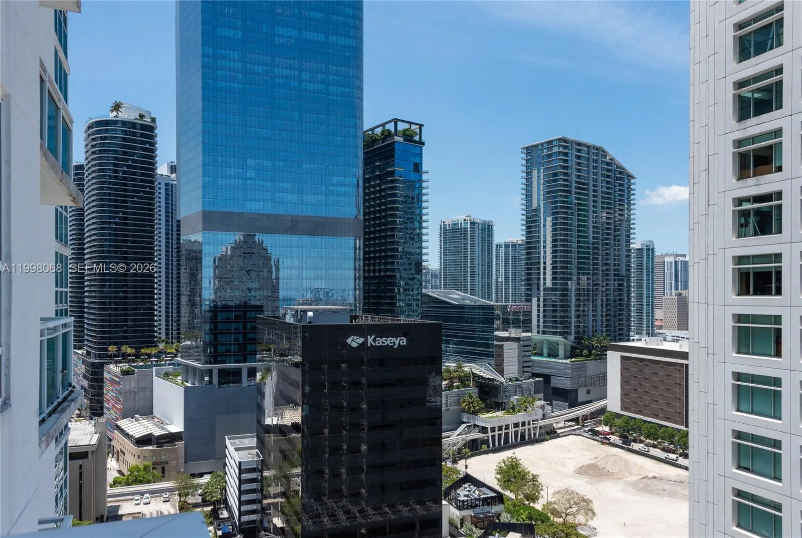 950 Brickell Bay Dr # 2304, Miami, FL 33131 photo 3