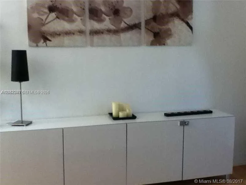 549 Meridian Ave # 10, Miami Beach, FL 33139 photo 4