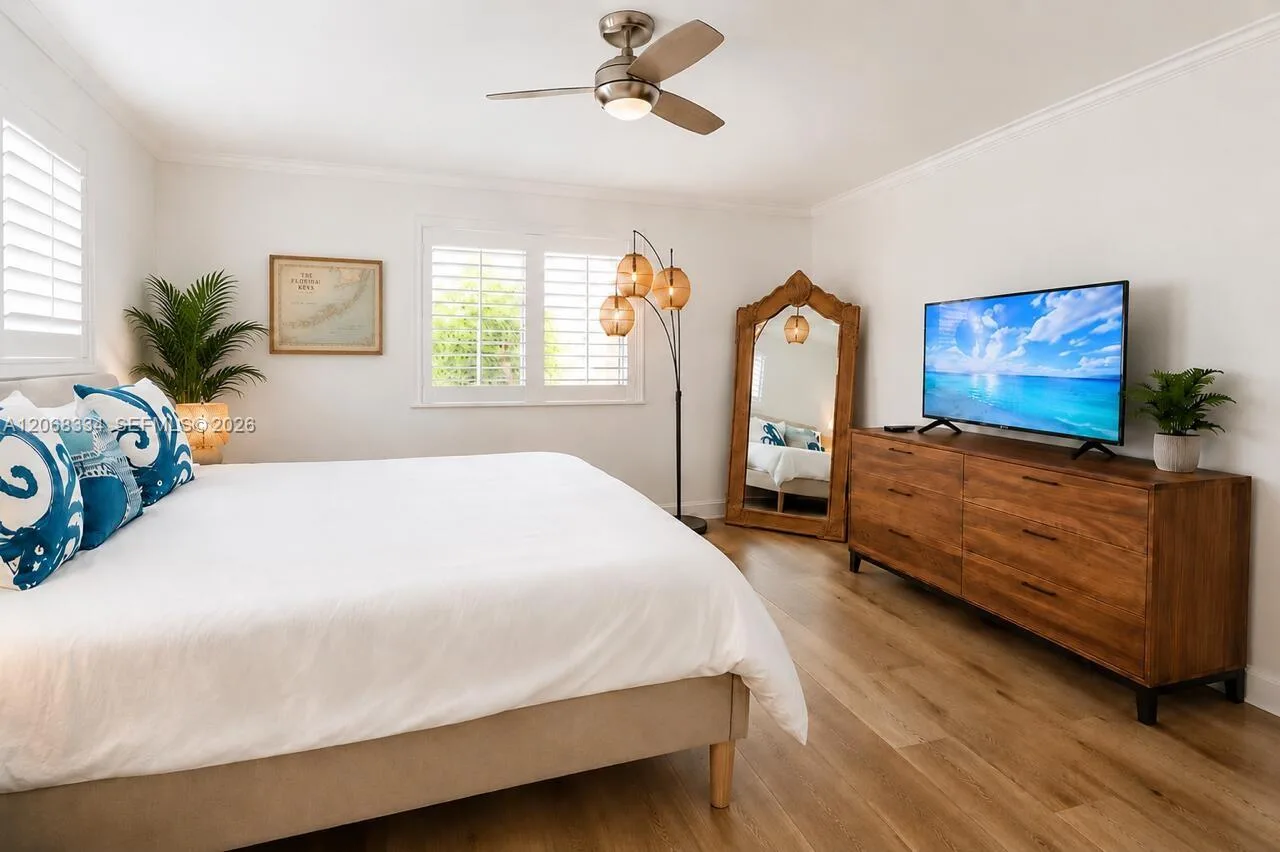 1313 Madison St, Hollywood, FL 33019 photo 2