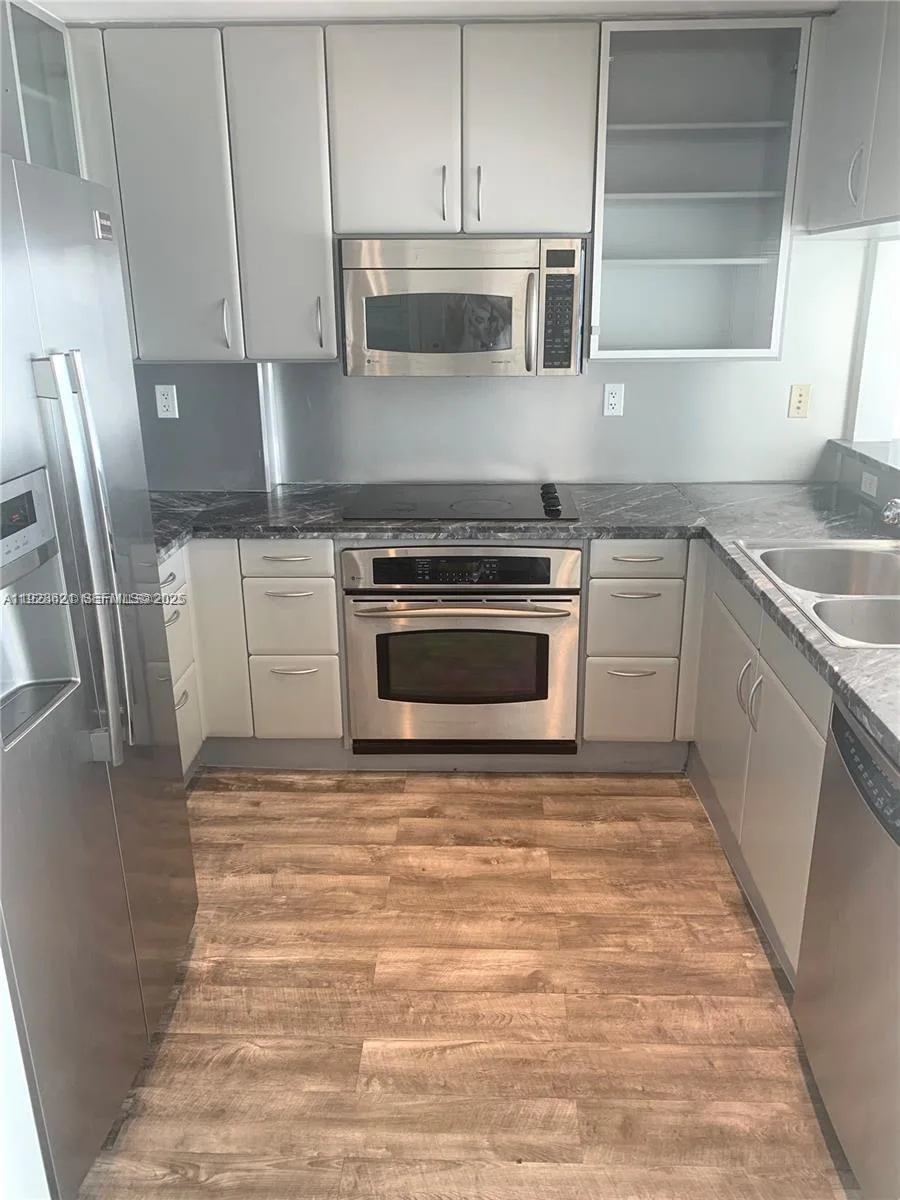 540 West Ave # 1613, Miami Beach, FL 33139 photo 12