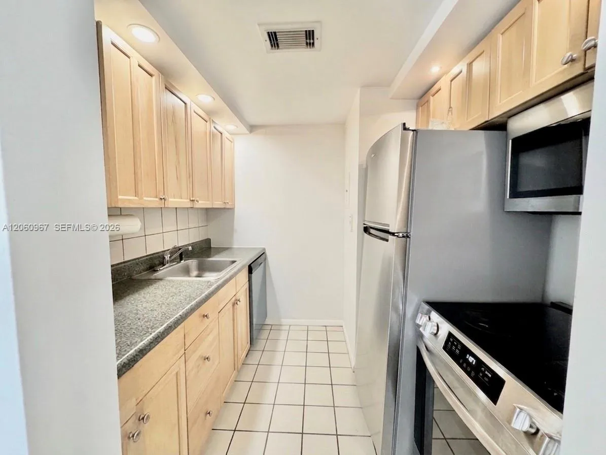 800 West Ave # 632, Miami Beach, FL 33139 photo 12
