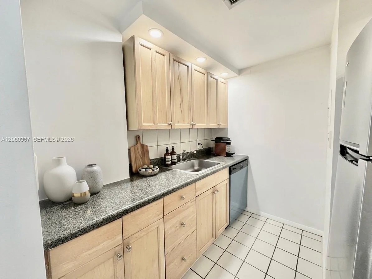 800 West Ave # 632, Miami Beach, FL 33139 photo 13