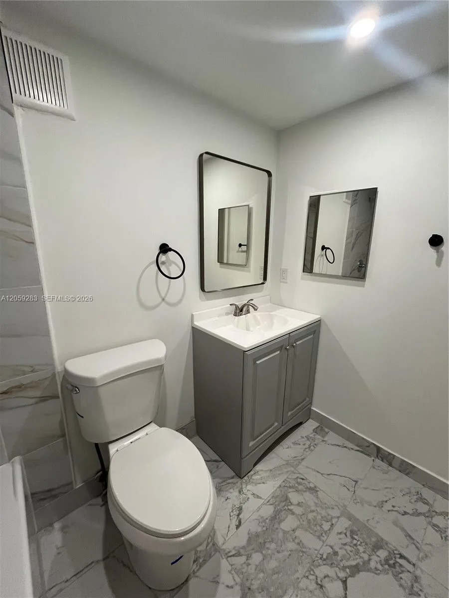 8625 NW 8th St # 213, Miami, FL 33126 photo 10