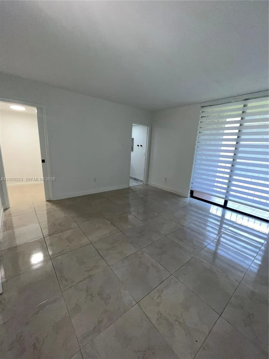 8625 NW 8th St # 213, Miami, FL 33126 photo 6