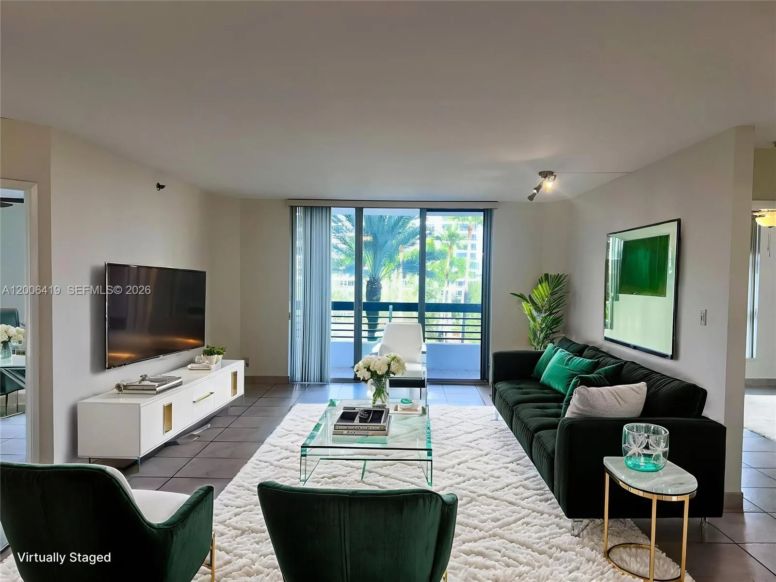 3600 Mystic Pointe Dr # 511, Aventura, FL 33180