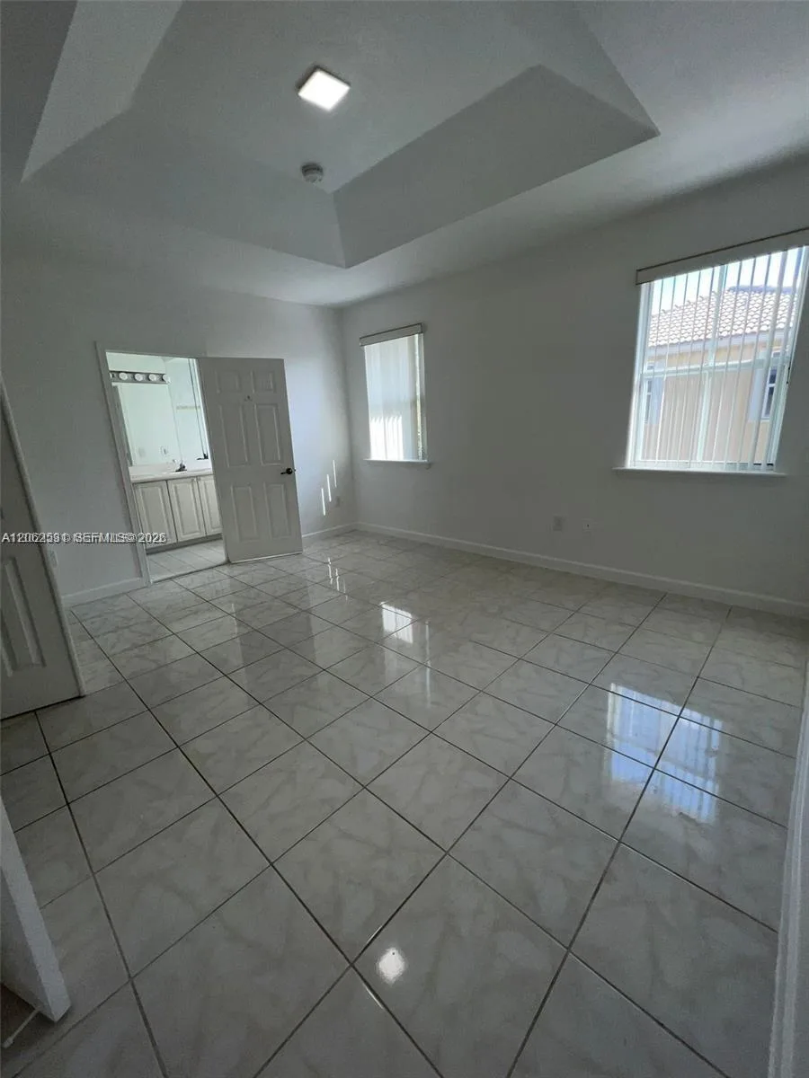 4847 NW 108th Ct, Doral, FL 33178 photo 10