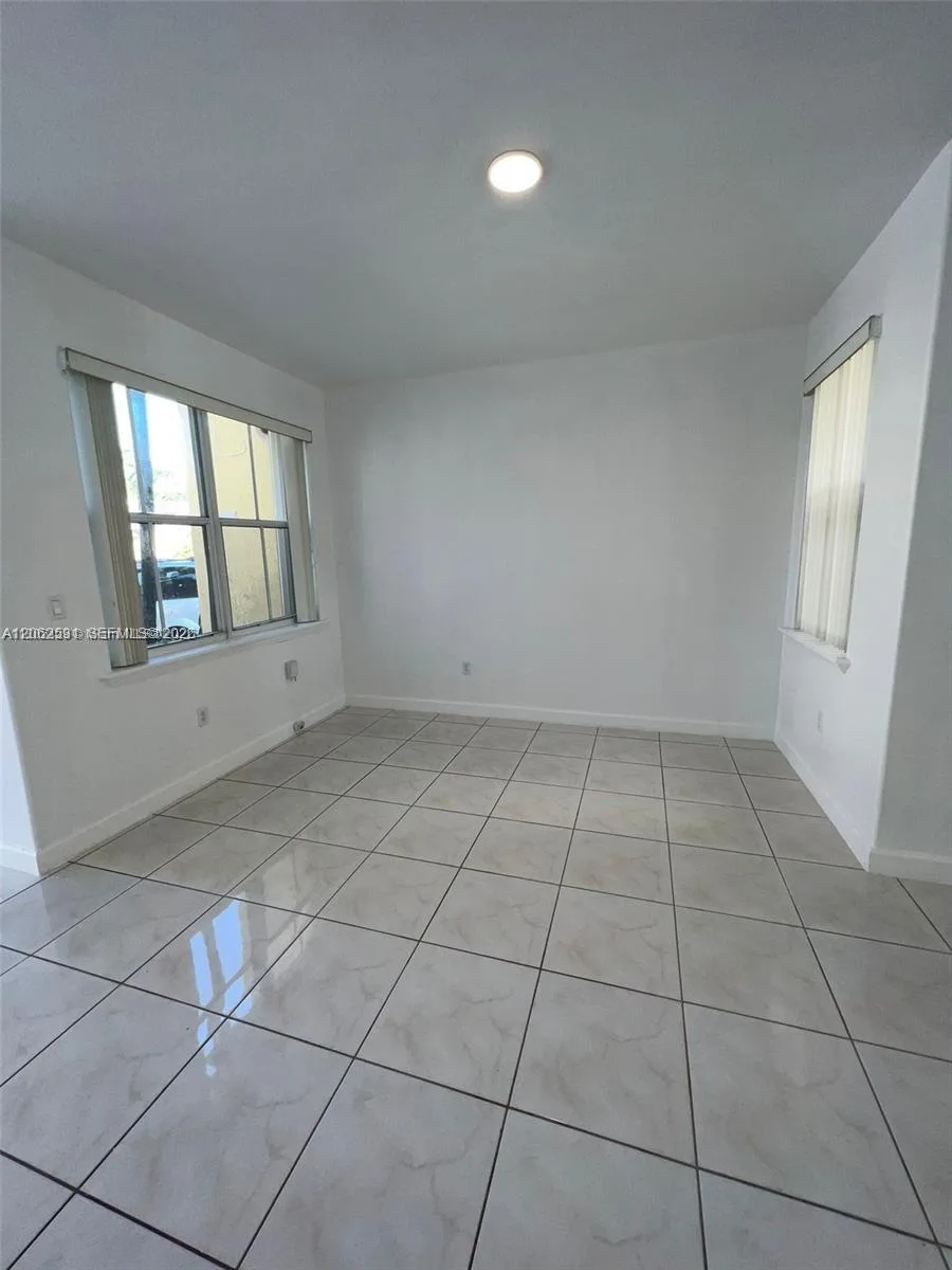4847 NW 108th Ct, Doral, FL 33178 photo 8