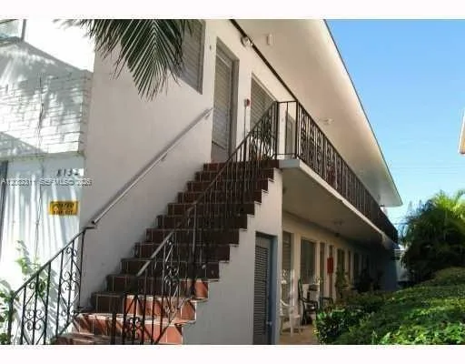 8132 Harding Ave # 9, Miami Beach, FL 33141