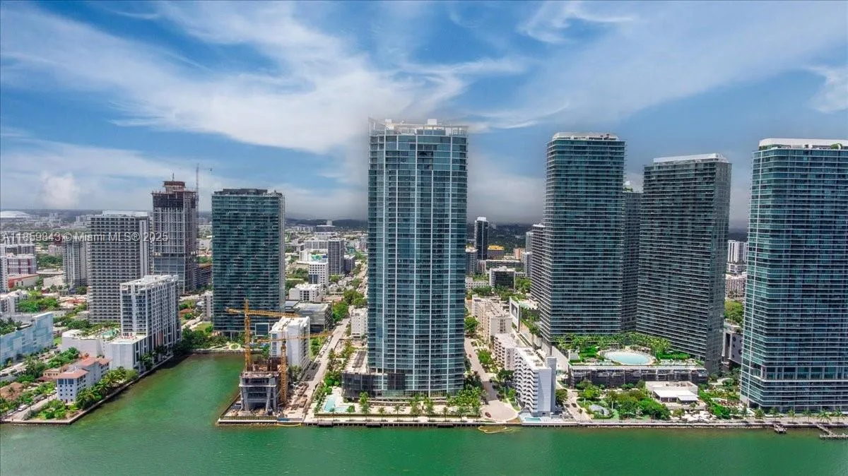 2900 NE 7th AVE # 3902, Miami, FL 33137