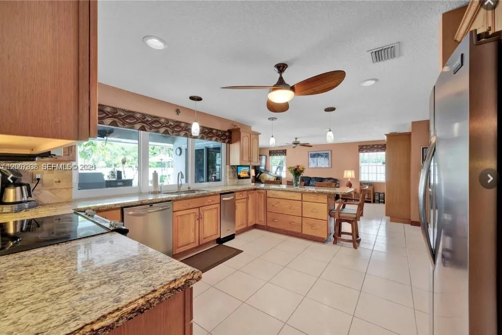 14750 SW 152nd Ct, Miami, FL 33196 photo 11