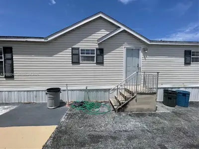 RAVENSWOOD ESTATES & MARI