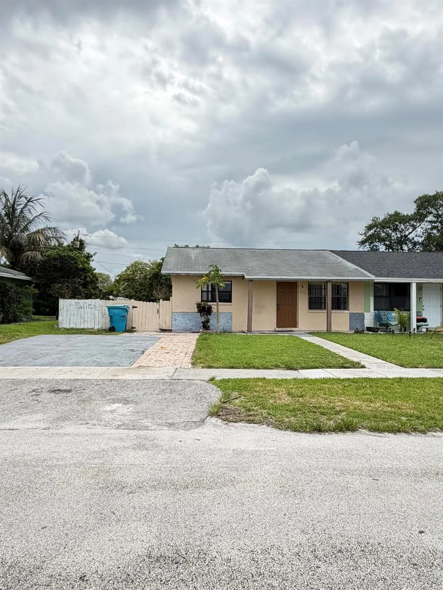 3243 Grove Road, Boynton Beach, FL 33435 photo 2