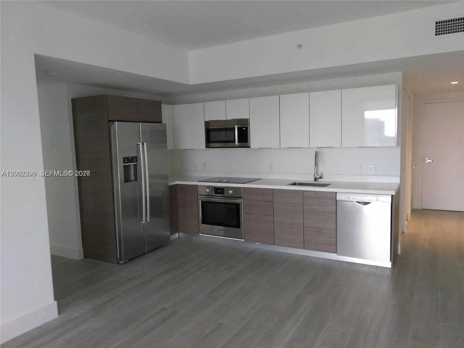 1010 SW 2nd Ave # 1901, Miami, FL 33130 photo 5