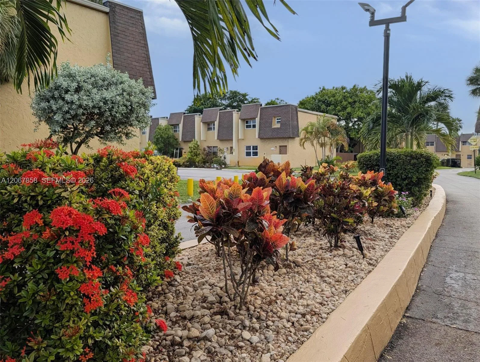 5664 Blueberry Ct # 15, Lauderhill, FL 33313 photo 2