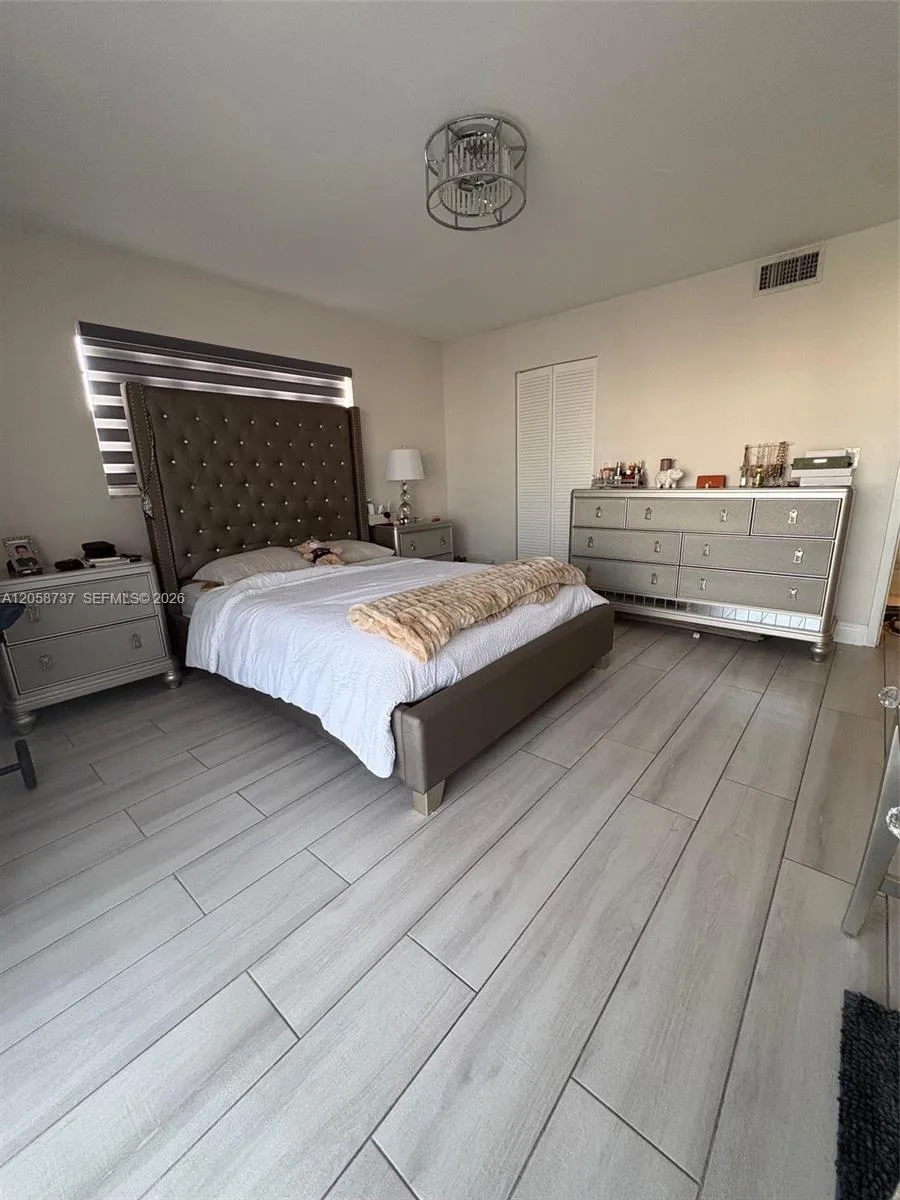 7620 Carlyle Ave # 502, Miami Beach, FL 33141 photo 10