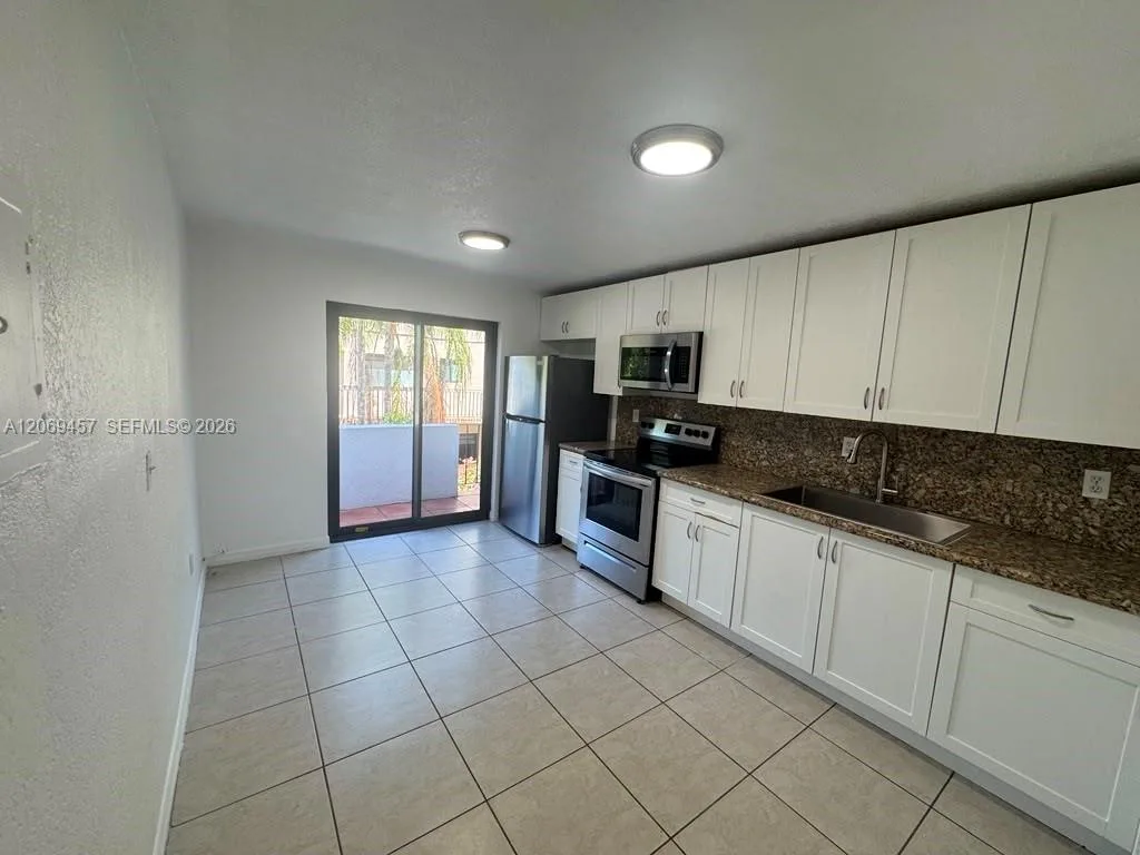3011 SW 1st Ave # 10, Miami, FL 33129 photo 2