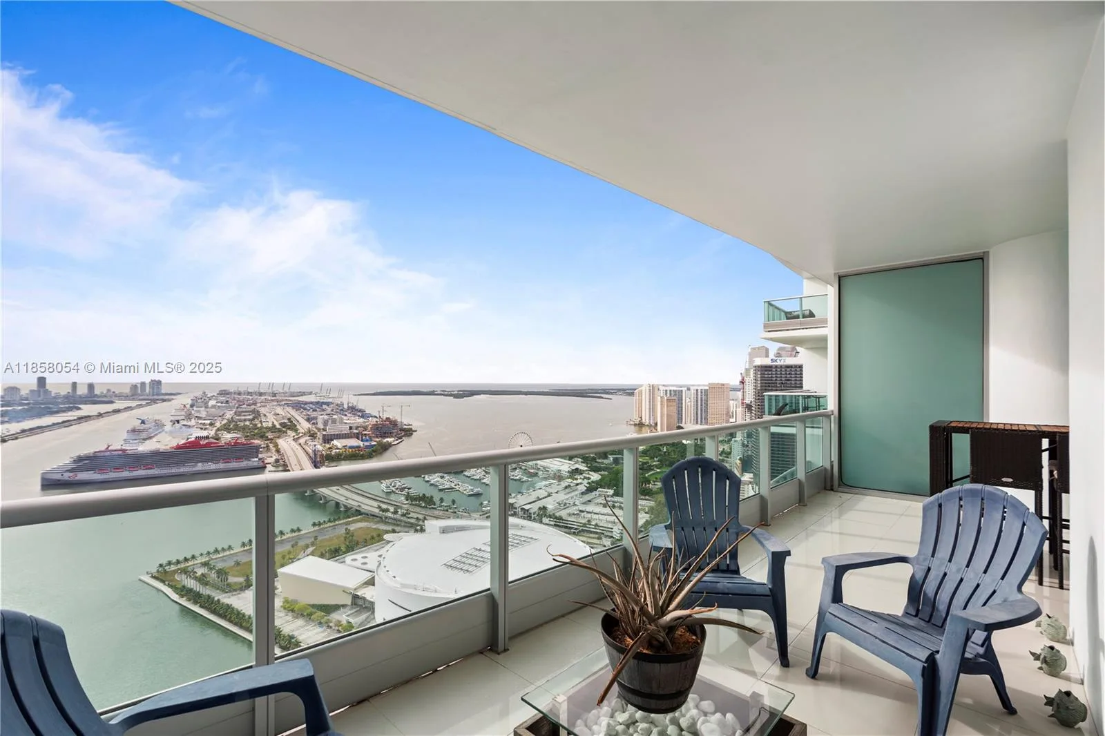 900 Biscayne Blvd # 5102, Miami, FL 33132