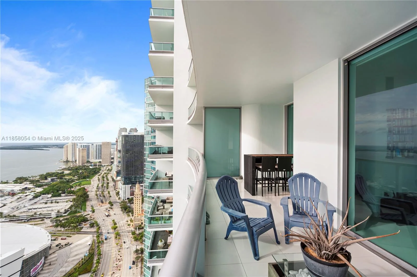 900 Biscayne Blvd # 5102, Miami, FL 33132 photo 3