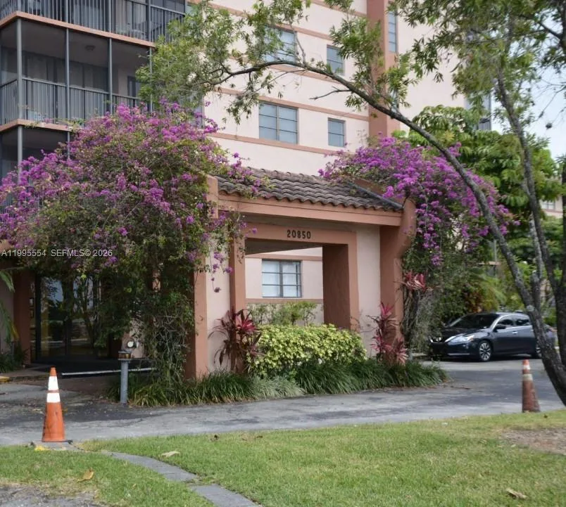20850 San Simeon Way # 408-5, Miami, FL 33179