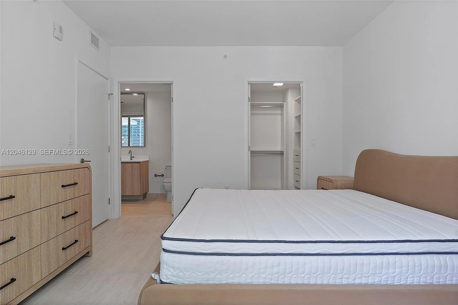 77 SE 5th St. # 1905, Miami, FL 33131 photo 13