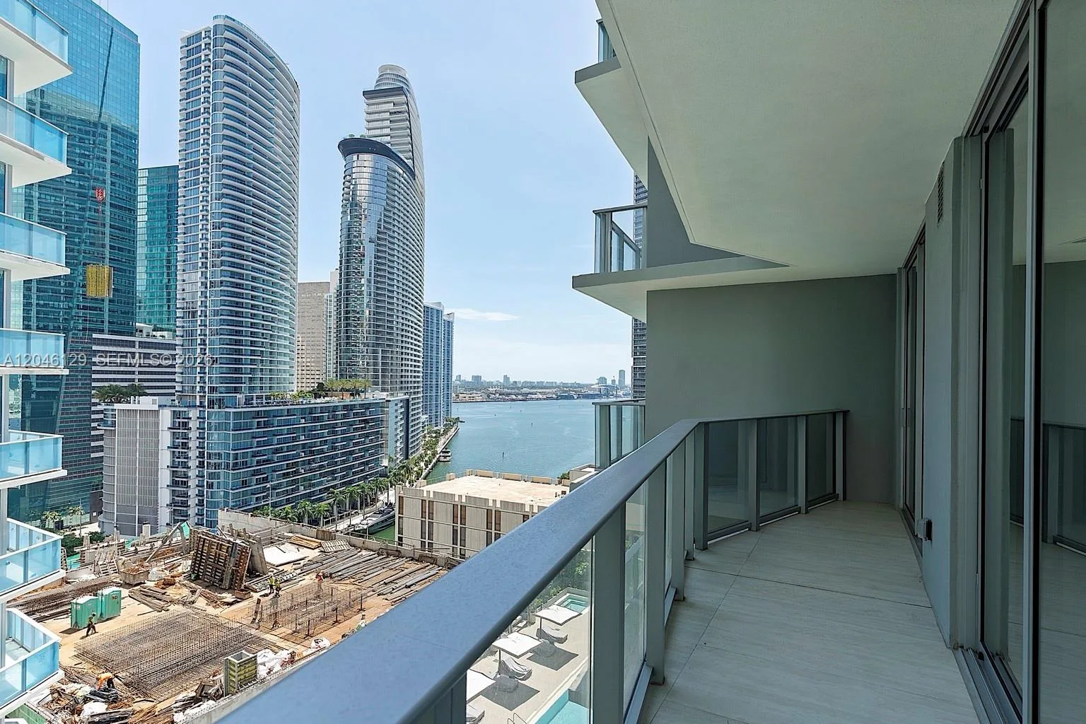 77 SE 5th St. # 1905, Miami, FL 33131 photo 3