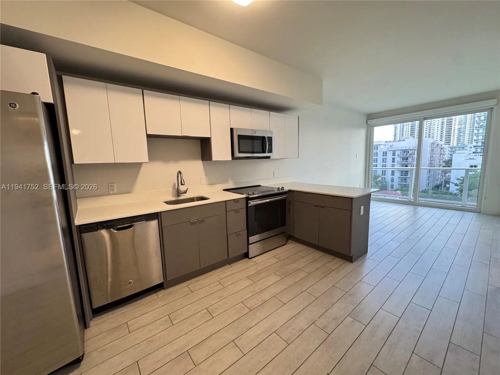 321 NE 26th St # 615, Miami, FL 33137 photo 3