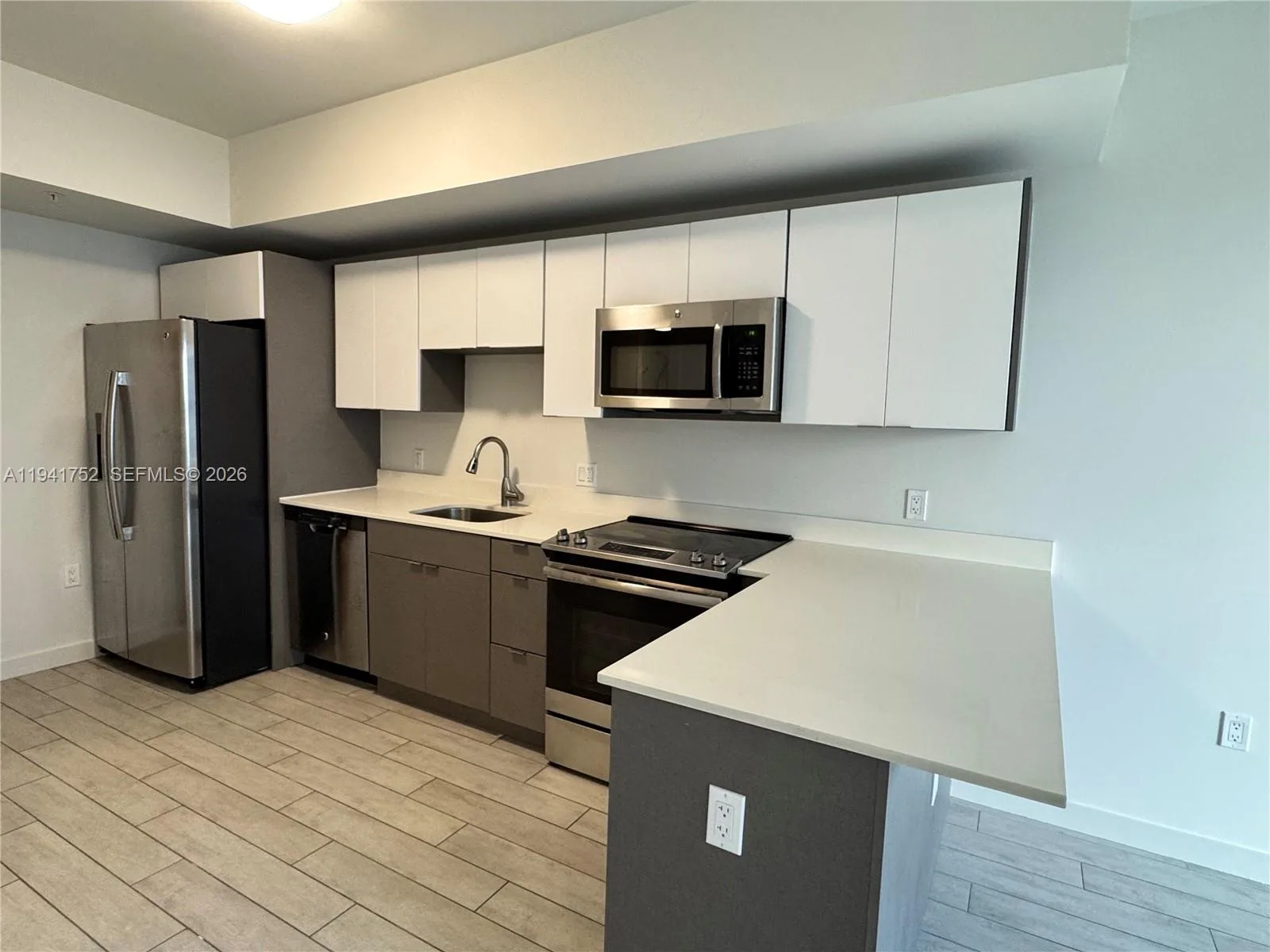 321 NE 26th St # 615, Miami, FL 33137 photo 4