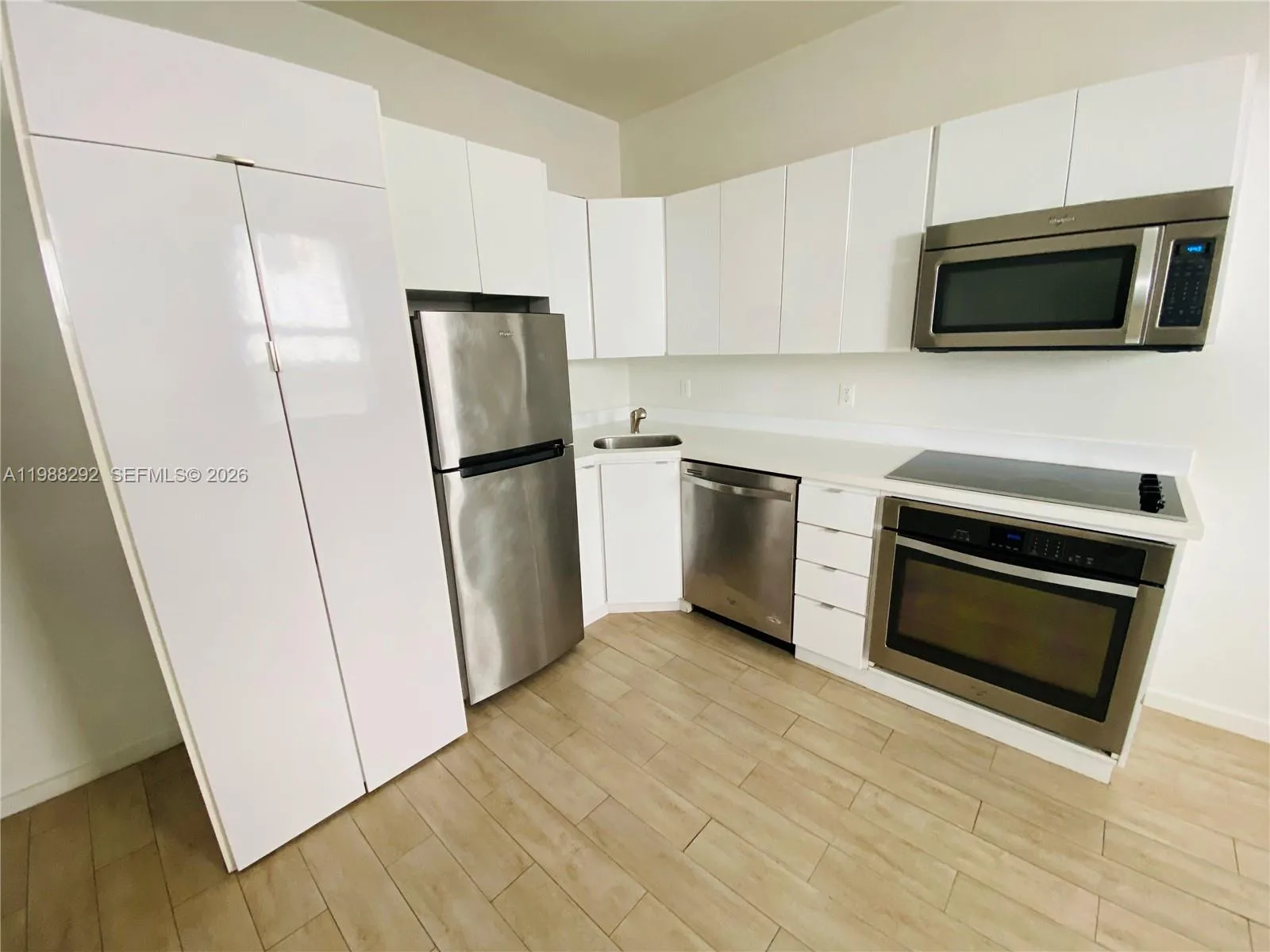 1611 Meridian Ave # 305, Miami Beach, FL 33139 photo 4