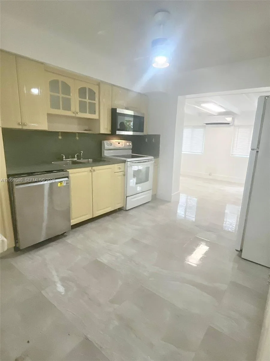 116 EDMUND RD, West Park, FL 33023 photo 8