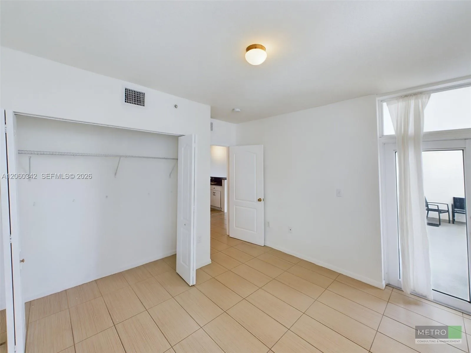425 NE 30th St # Apt 202, Miami, FL 33137 photo 5