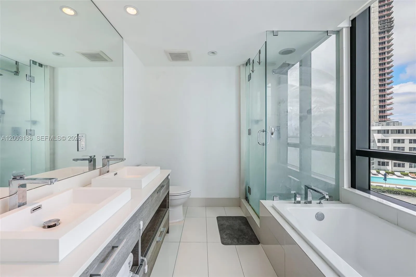 650 NE 32nd St # 1107, Miami, FL 33137 photo 8