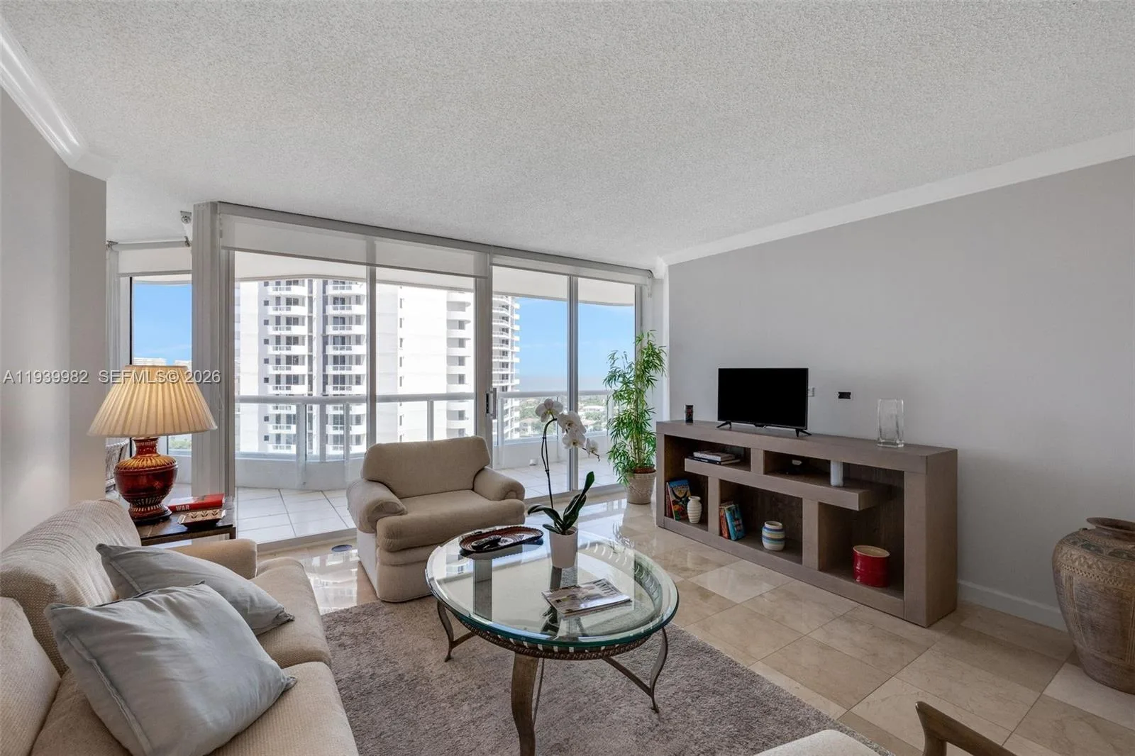 21205 YACHT CLUB DR # 1802, Aventura, FL 33180 photo 4