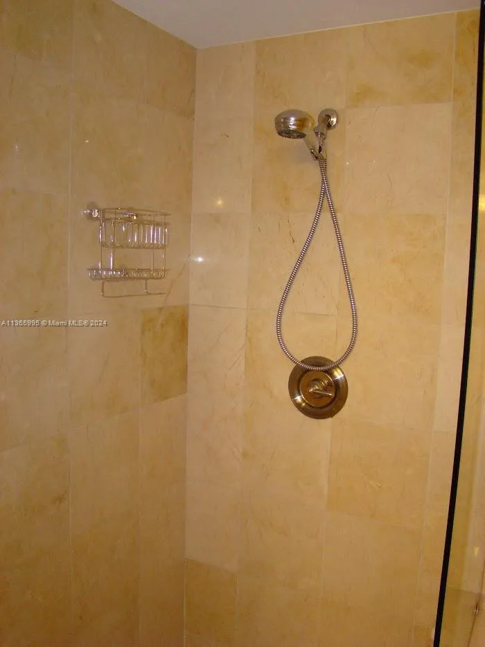 6365 COLLINS AV # 3407, Miami Beach, FL 33141 photo 12