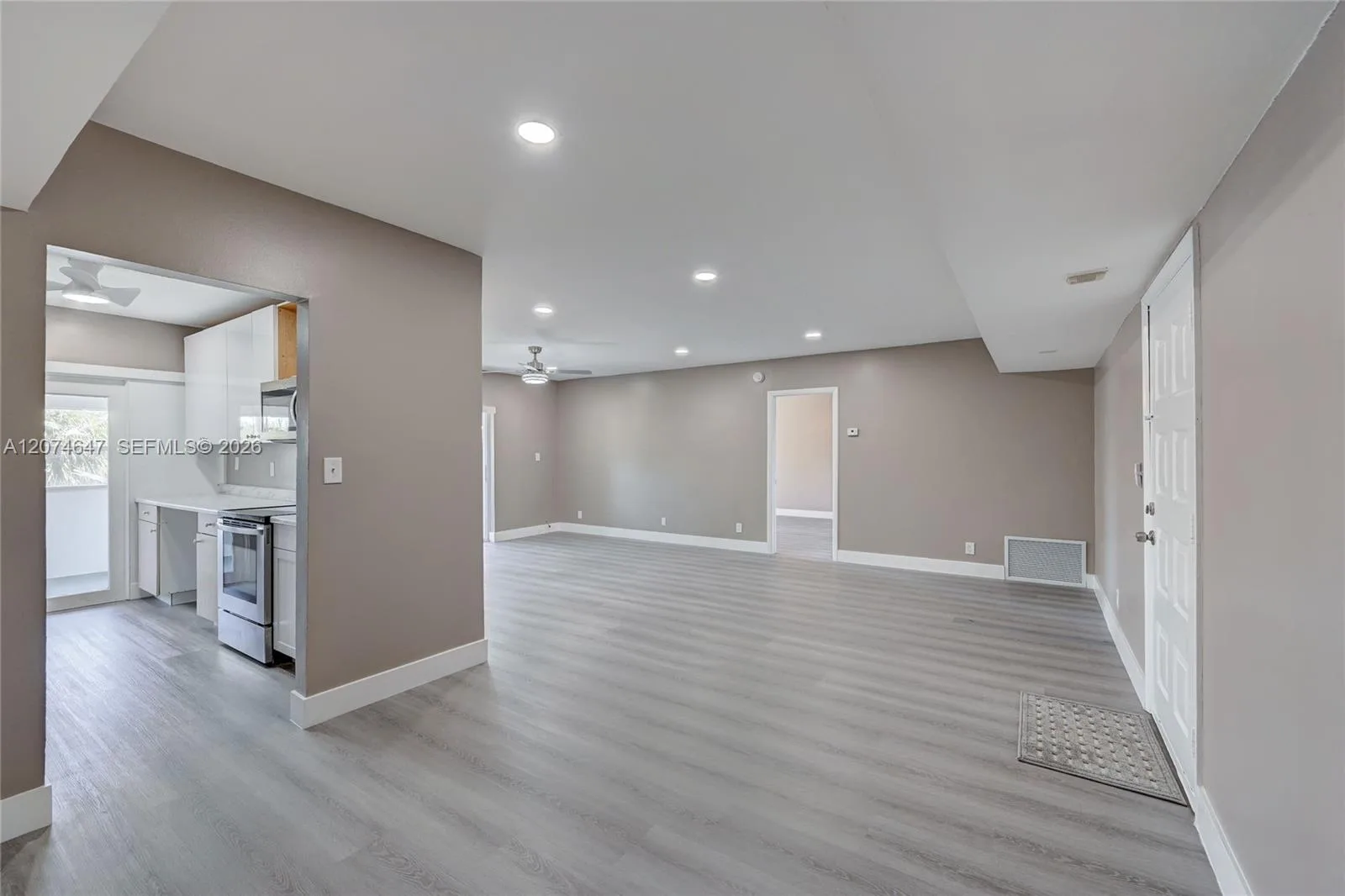 2700 Riverside Dr # 303-B, Coral Springs, FL 33065 photo 13
