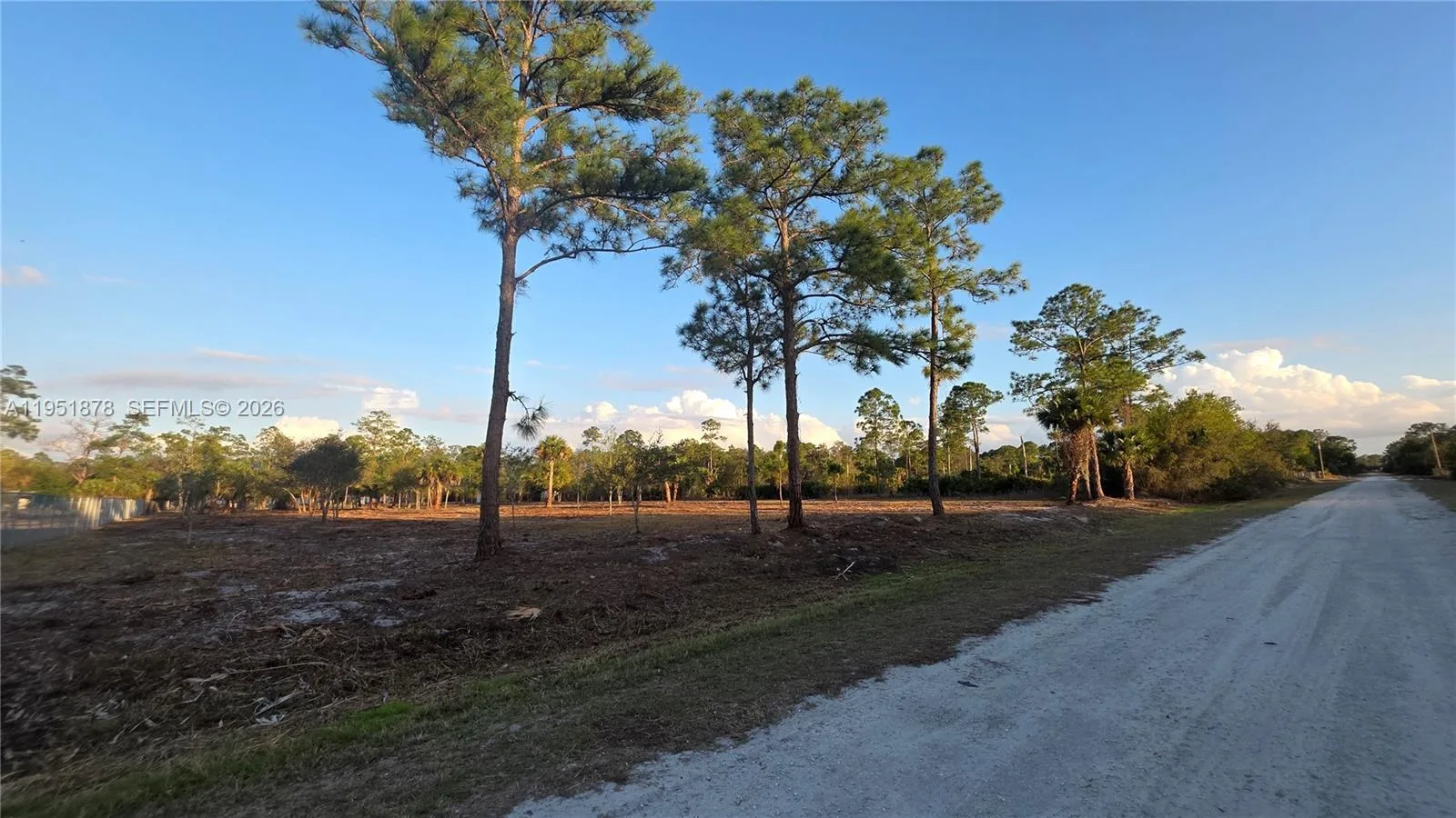 545 S Datil ST, Clewiston, FL 33440 photo 2