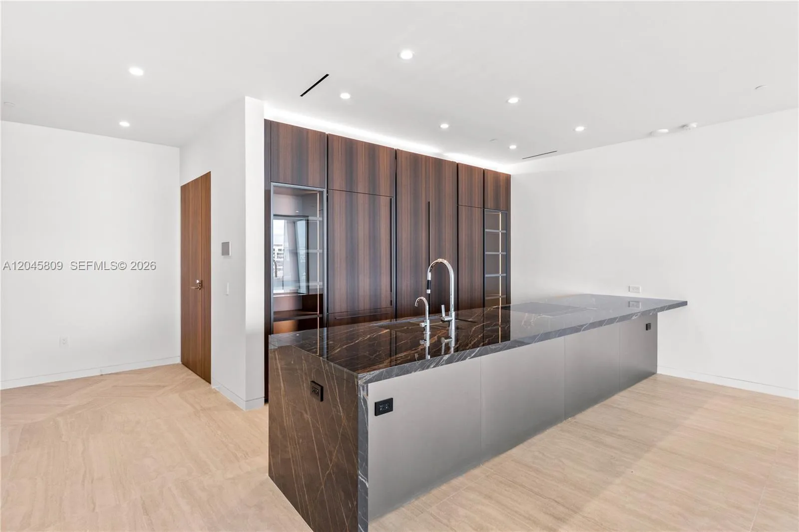 5 Grove Isle # L405, Miami, FL 33133 photo 7