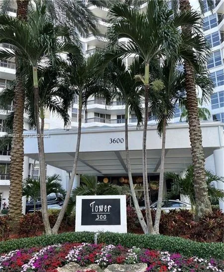 3600 Mystic Pointe Dr # 1404, Aventura, FL 33180