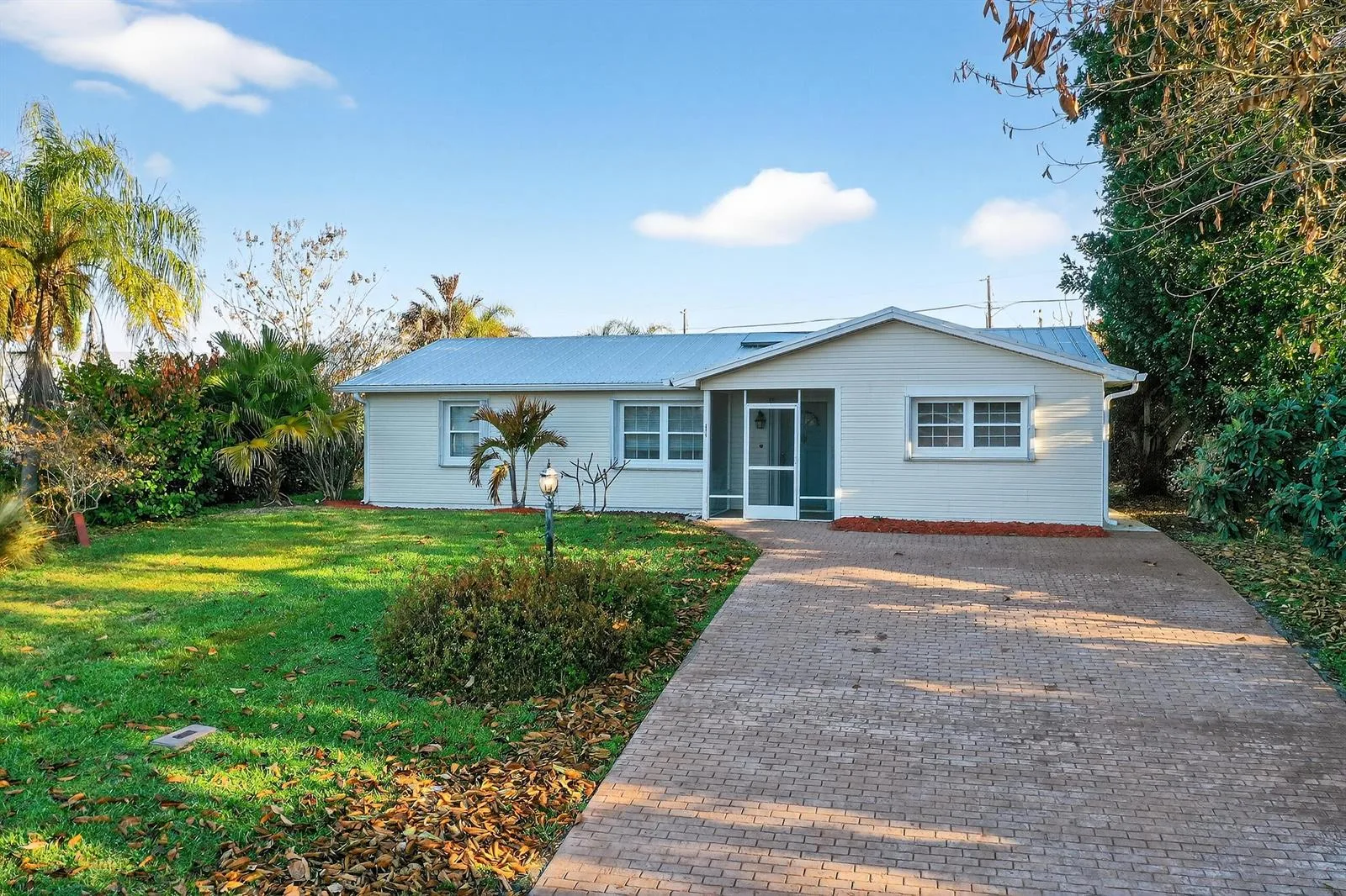 2315 NE 19th Court, Jensen Beach, FL 34957 photo 2
