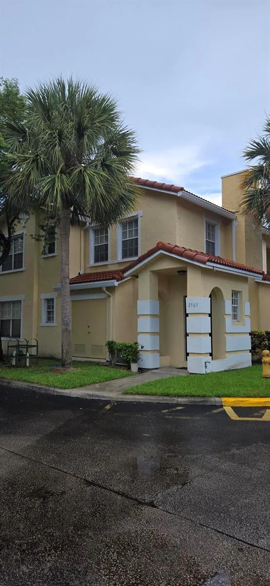 2505 Belmont Lane, North Lauderdale, FL 33068