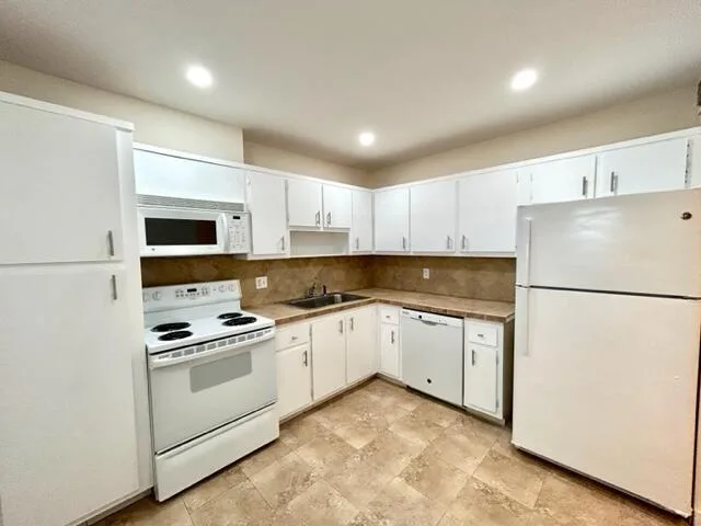 6061 N Falls Cir Drive # 402, Lauderhill, FL 33319 photo 3