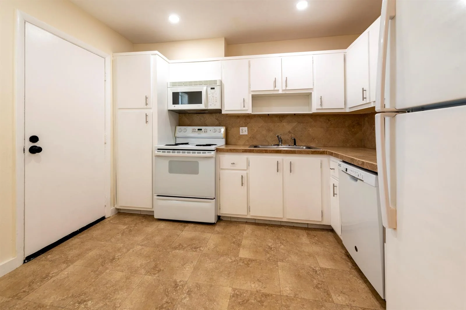 6061 N Falls Cir Drive # 402, Lauderhill, FL 33319 photo 5