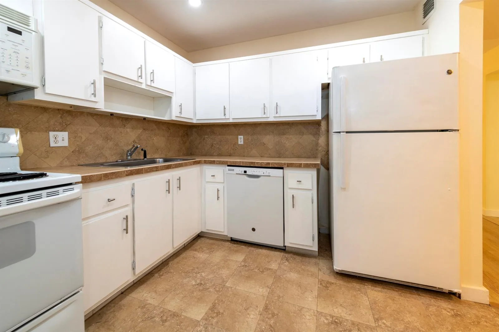 6061 N Falls Cir Drive # 402, Lauderhill, FL 33319 photo 6