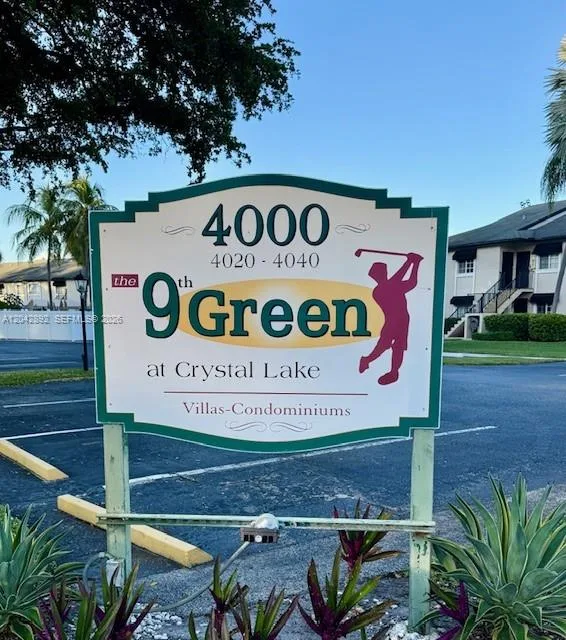 4000 Crystal Lake Dr # 112, Deerfield Beach, FL 33064