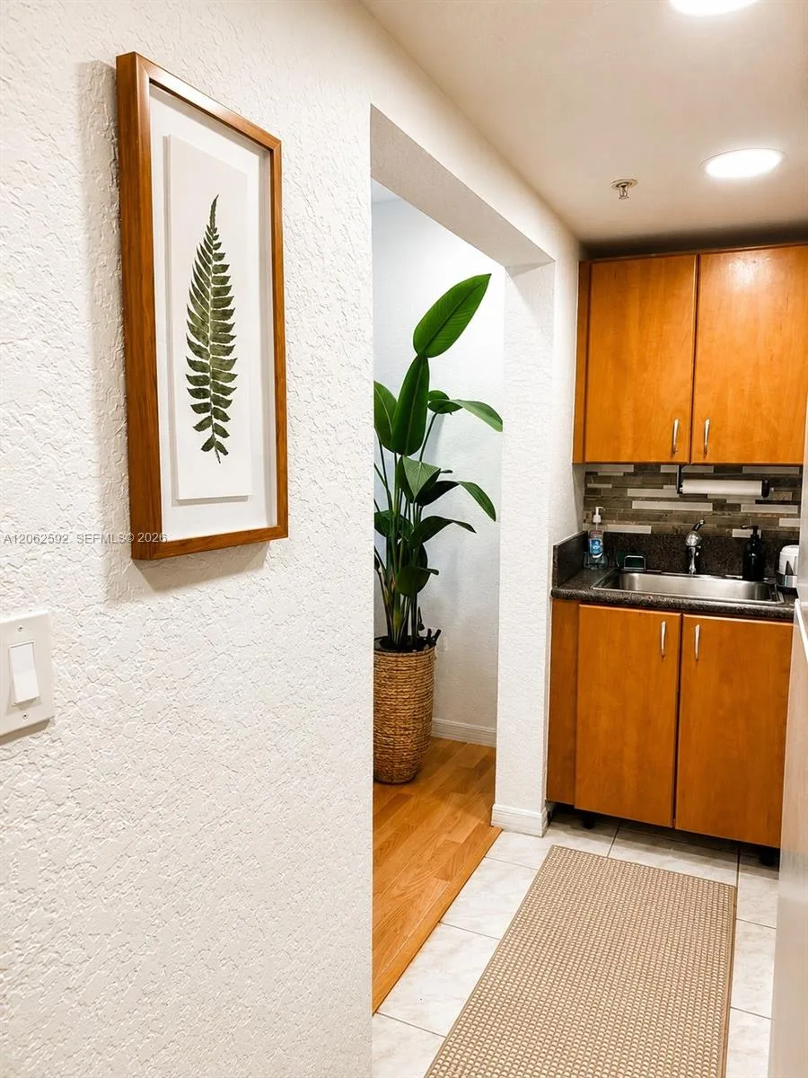 7326 Collins Ave # 207, Miami Beach, FL 33141 photo 6