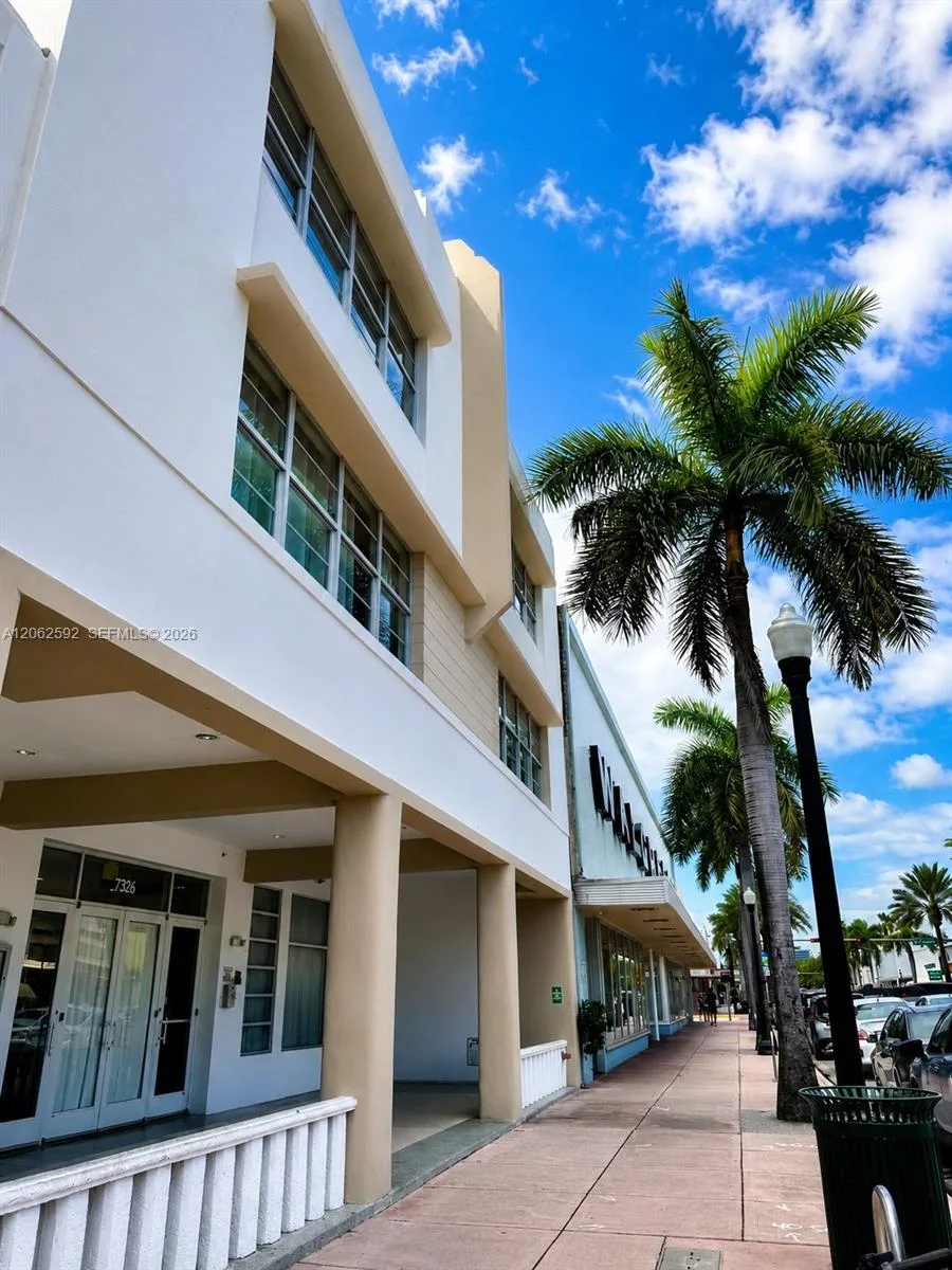 7326 Collins Ave # 207, Miami Beach, FL 33141 photo 7