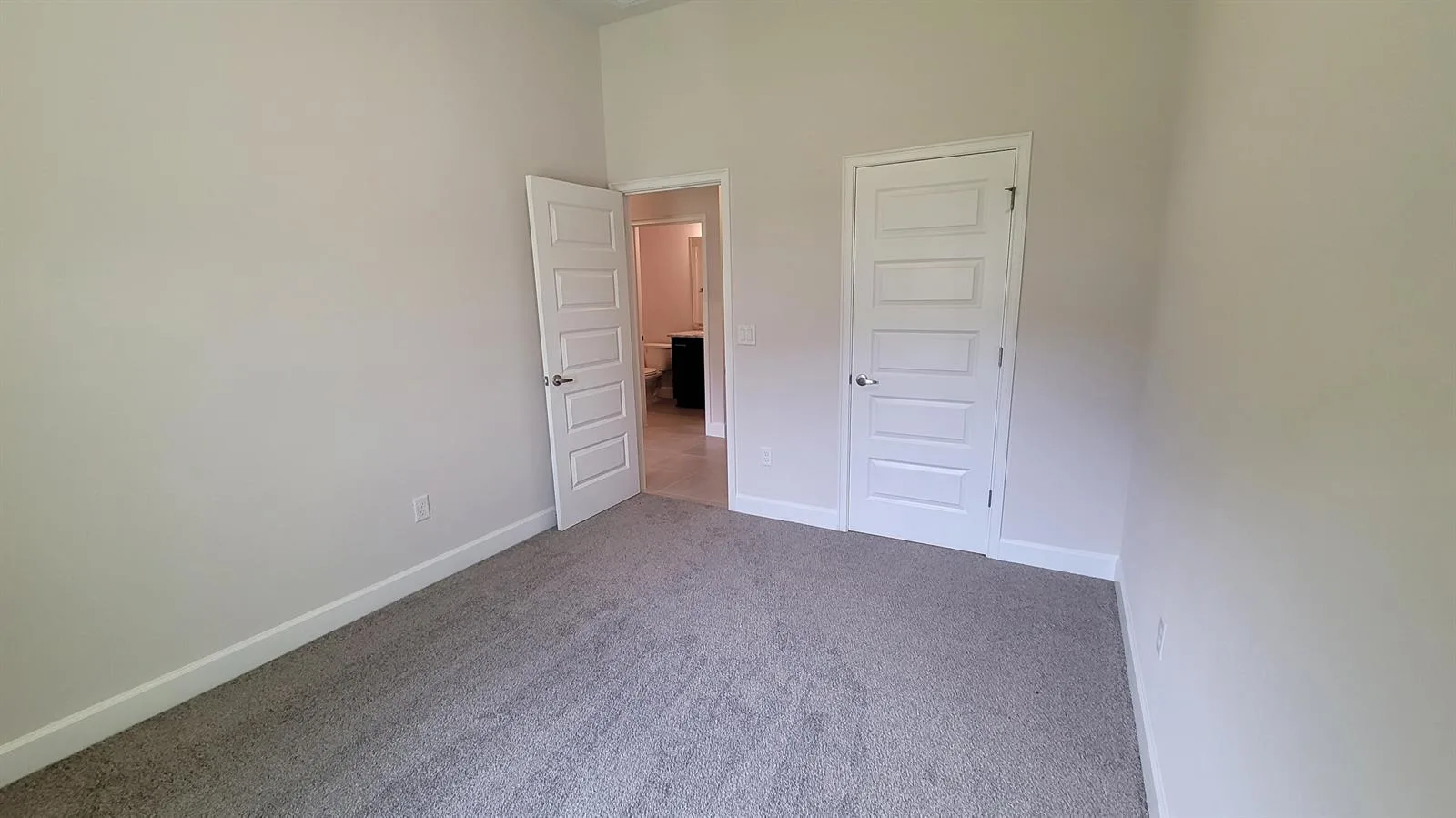8839 Waterstone Boulevard, Fort Pierce, FL 34951 photo 9