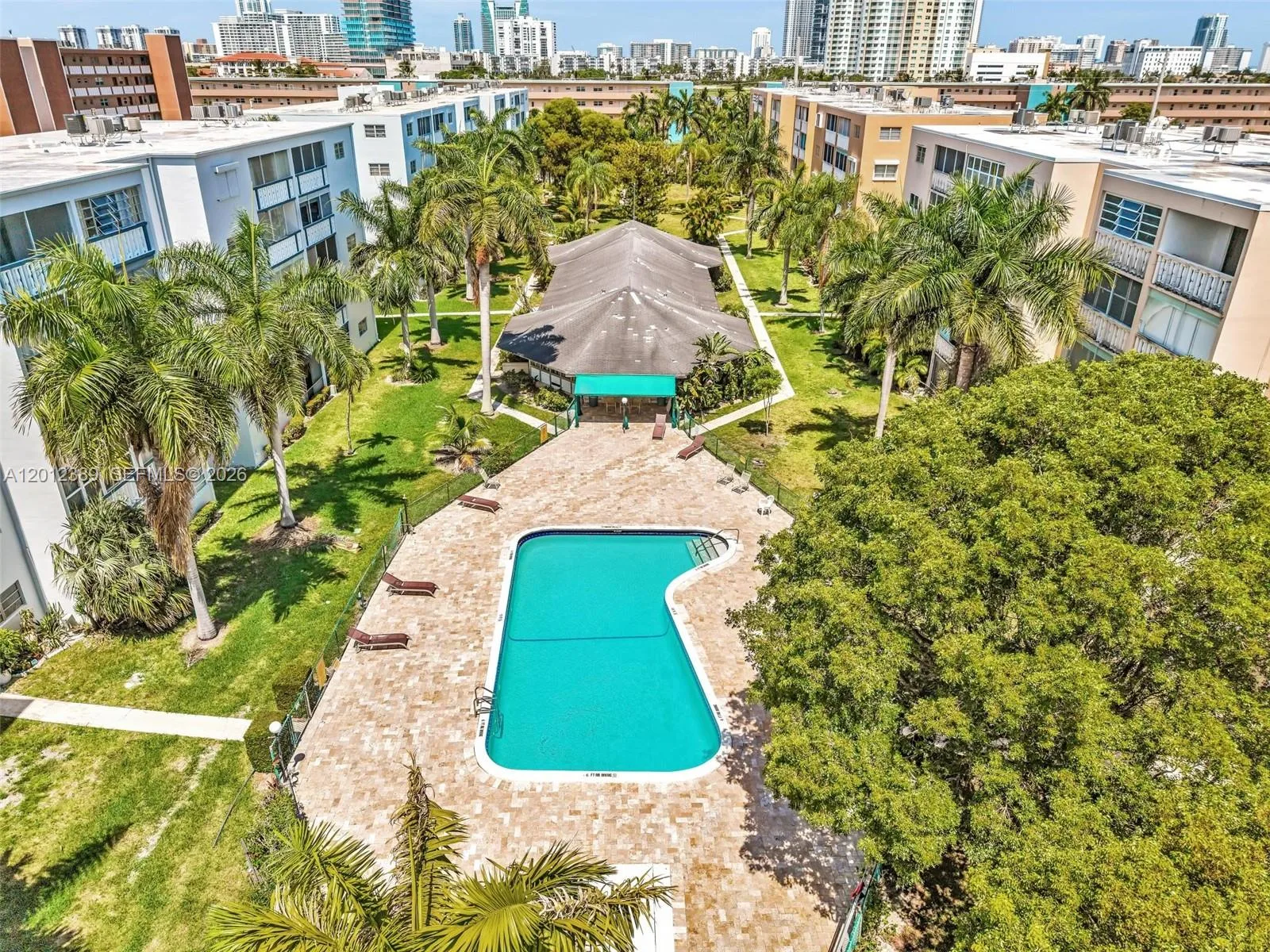 218 NE 12th Ave # 302, Hallandale Beach, FL 33009 photo 5