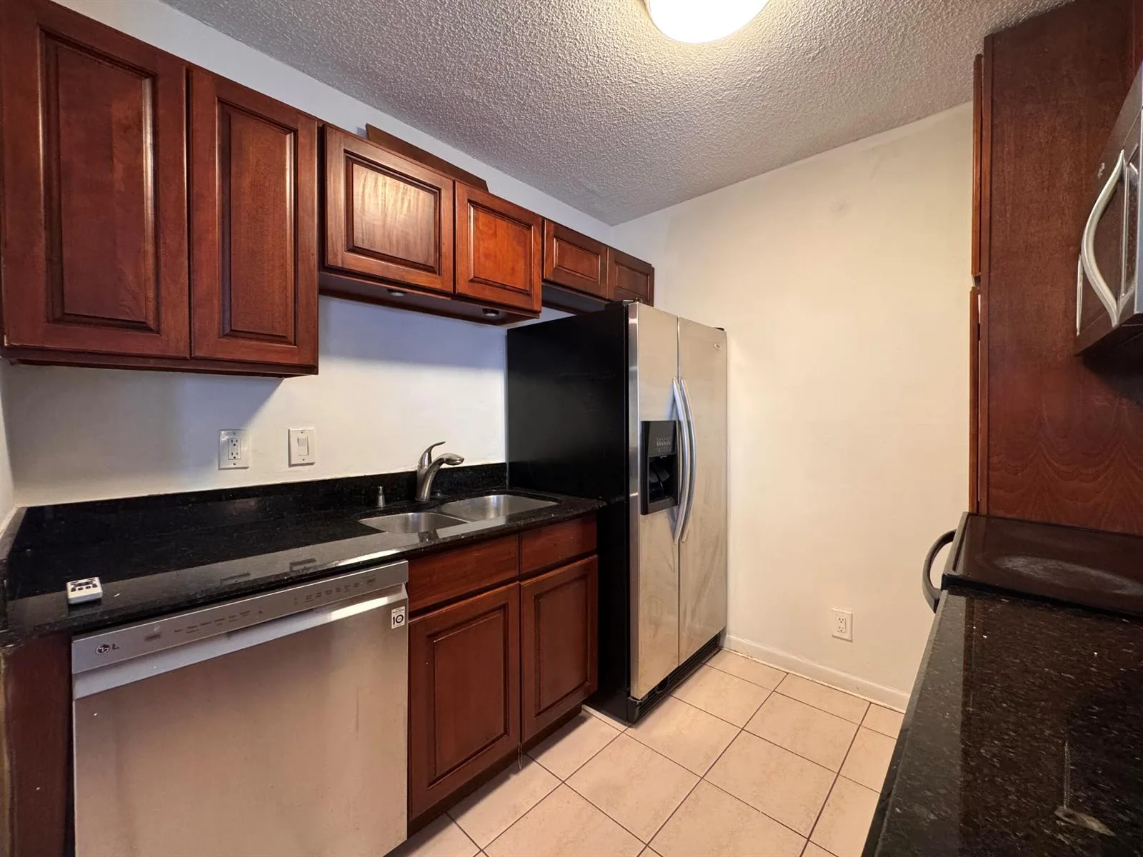 809 NE 199th Street # 105-7, Miami, FL 33179