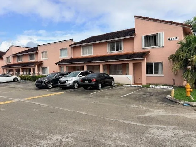 8019 Lake Dr # 103, Doral, FL 33166